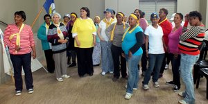 Gansbaai Vroue wys staal 5